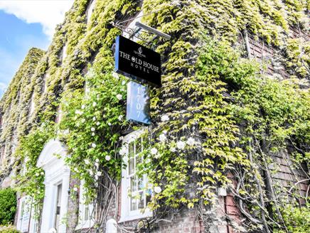 Exterior of the Quob Park Old House Hotel & Spa