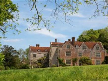 Regency Picnic with Caroline Knight at Dyer's Barn
