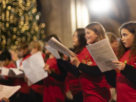 Photograph of singers taking part in A Grand Georgian Christmas with Gabrieli Roar