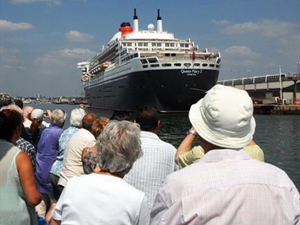Scenic Solent Cruises: See the Cruise Ships