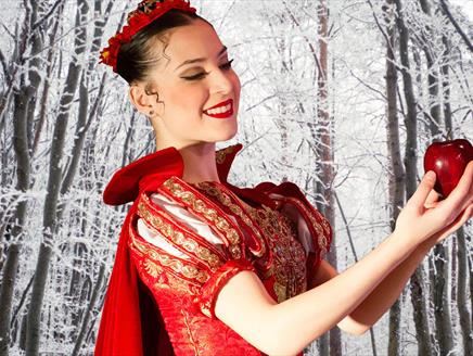 Snow White at Theatre Royal Winchester