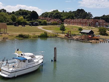 Scenic Solent Cruises: Beaulieu