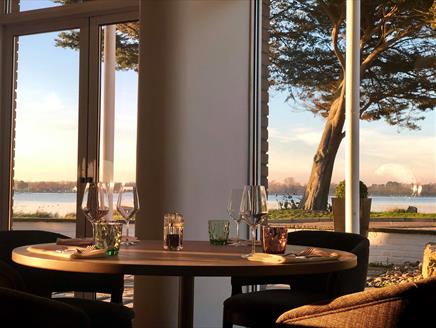 Valentines Dinner With Live Entertainment at Langstone Quays Resort