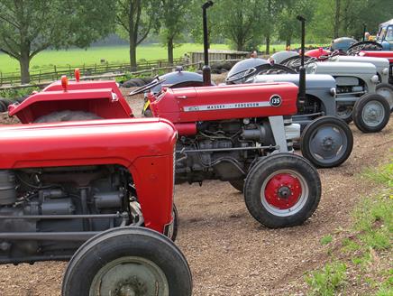 Longdown Activity Farm Vintage Farm Rally