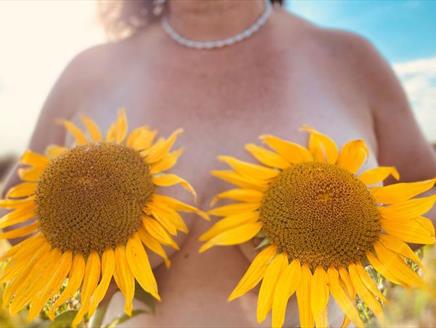 Calendar Girls at Theatre Royal Winchester