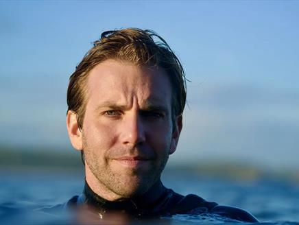 Tom Mustill