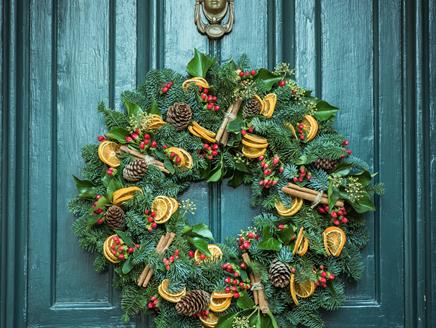 Christmas Wreath Making Workshop & Festive Dinner at The White Hart, Lymington