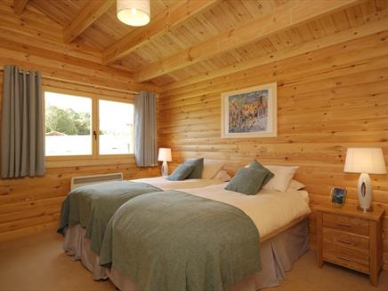 south winchester lodges bedroom