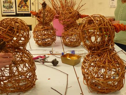 Create a Willow Snowman at Chandlers Ford Community Assoication Hall