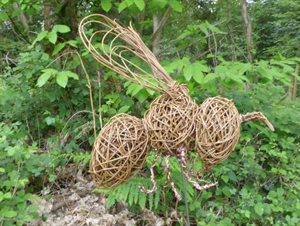 Willow bee sculpture