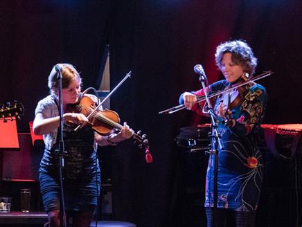 Grayshott Folk Club Presents The Poozies and Rebecca Jayne