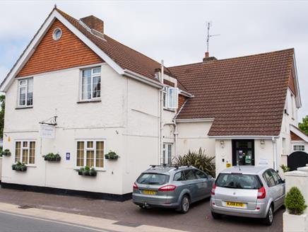 The Maples Guest House in Hythe