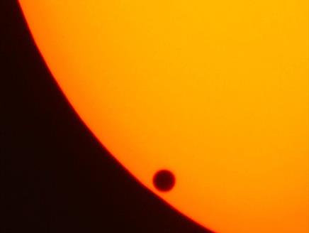 Gilbert White and the June 1769 Transit of Venus