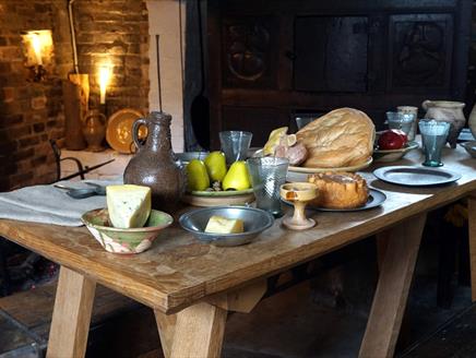 Meet the Tudors: Cooking, Eating and Feasting at The Mary Rose