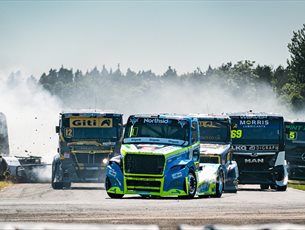 British Truck Racing at Thruxton Circuit