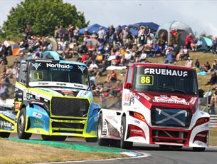 British Truck Racing at Thruxton Circuit