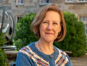 Dr Gillian Dow