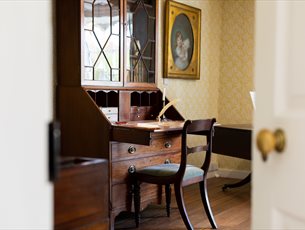 The drawing room at Jane Austen's House 