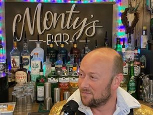 Peter Burns Live at Back of Beyond Touring, Camping & Glamping Park