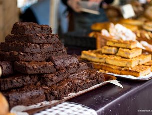 Brownies on a market stall. Credit shutterstock AMPG.