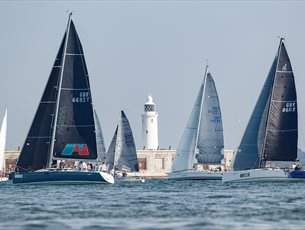 Round the Island Race Yachts infront of Hurst Castle