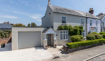 Camellia, New Forest Cottages