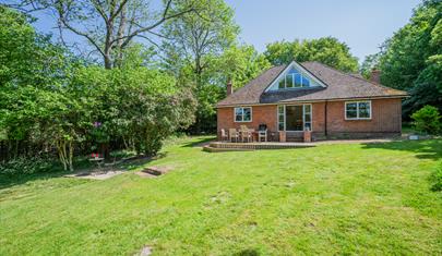 Fir Trees - a New Forest Holiday Cottage