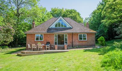 Fir Trees - a New Forest Holiday Cottage