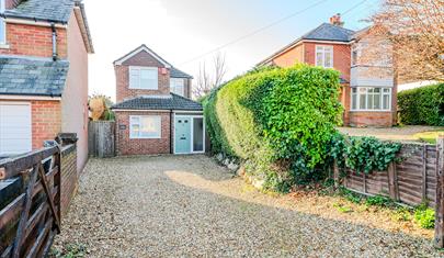 The exterior of Lane Cottage - a New Forest Cottage