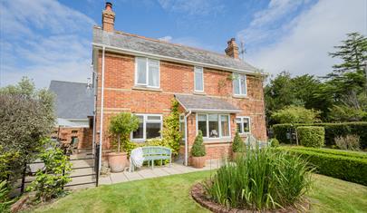 The exterior of Sunnyside - a New Forest Holiday Cottage