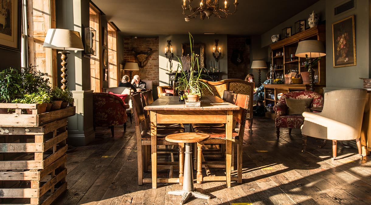 Restaurants in Hampshire - The Pig in the Wall Southampton