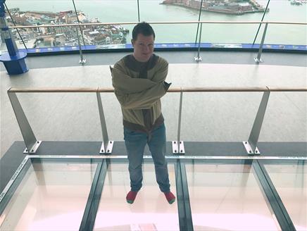Daring Strait Jacket Escape at Emirates Spinnaker Tower