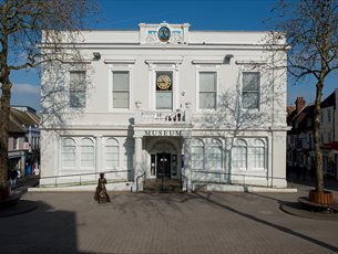Willis Museum & Sainsbury Gallery