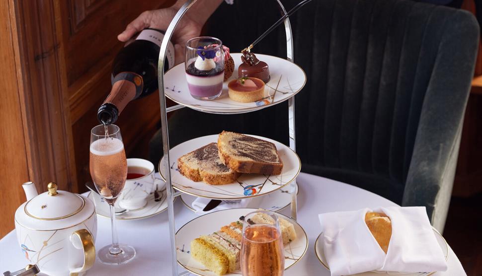A taste of Royal-tea at Four Seasons Hotel Hampshire
