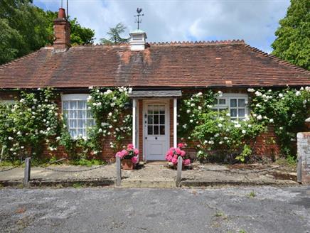 Heywood Cottage, New Forest Cottages