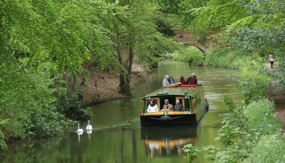 Mothers Day Cruise on the Basingstoke Canal