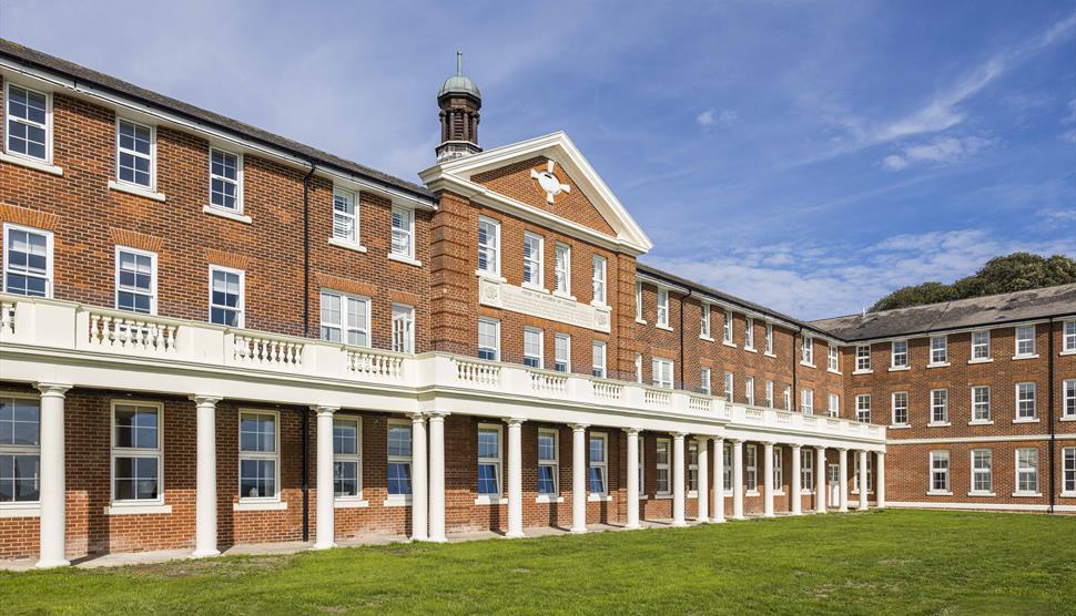 Panorama of Main Facade,Canada House, Photo Credits: Royal Haslar Panorama of Main Facade,Canada House, Photo Credits: Royal Haslar