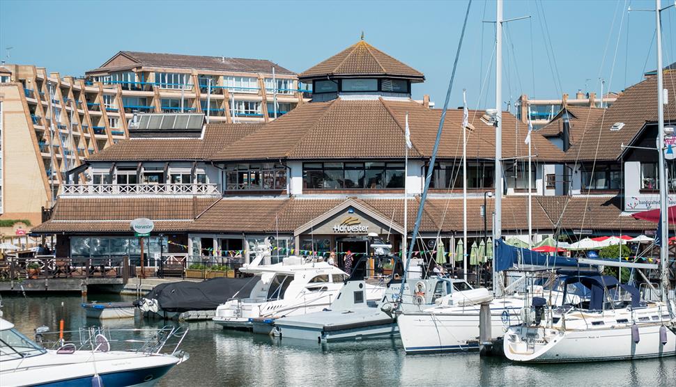 yacht club port solent