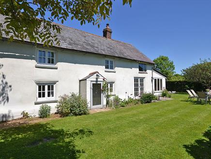 Walnut Tree Cottage, New Forest Cottages
