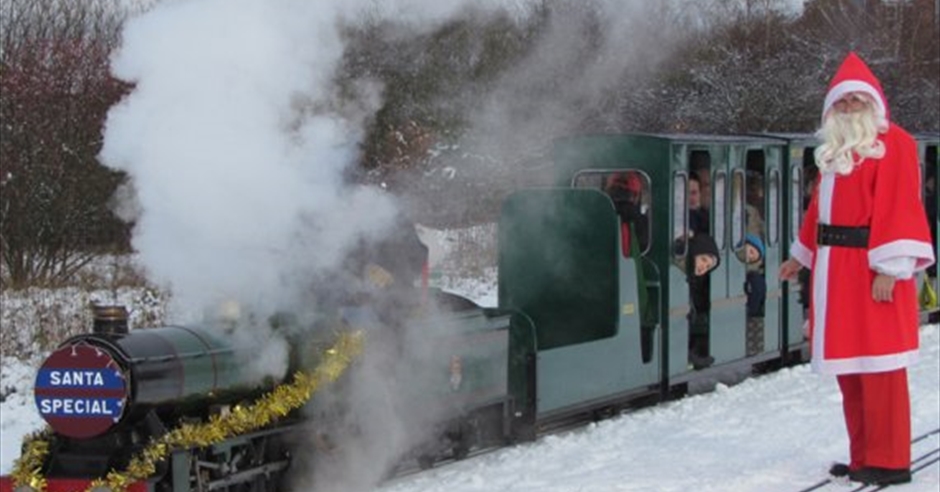 Santa Specials On Eastleigh Lakeside Steam Railway