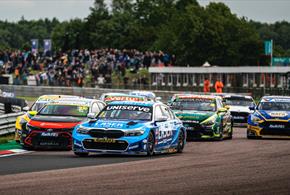 Kwik Fit British Touring Car Championship at Thruxton
