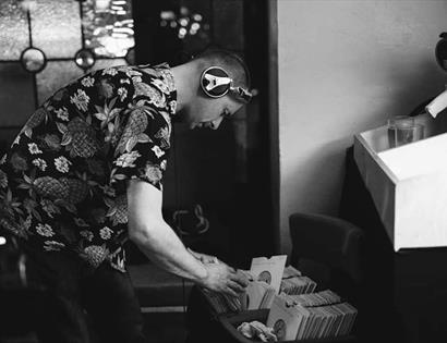 Andy Smith, who will be performing at the Marina Fountain in St Leonards, Hastings, this Music Month.