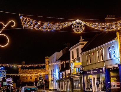 Battle Christmas Gala Late Night Shopping