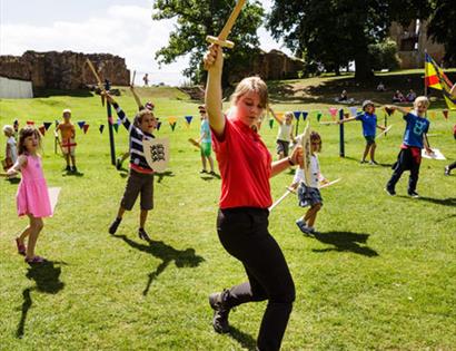 Hands On History: Battle Medieval Mayhem
