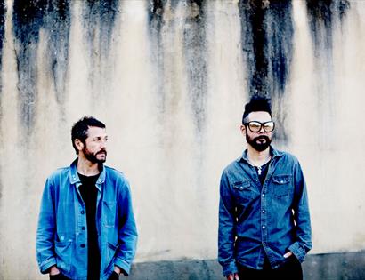 Feeder Plus The Pearl Harts