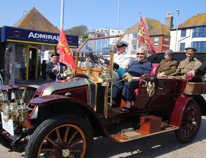 Picture of vintage motocar at the Stade in Hastings.