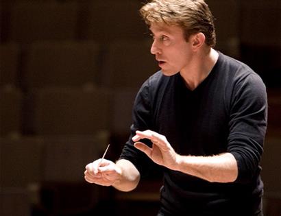 Portrait of conductor Matthew Coorey.