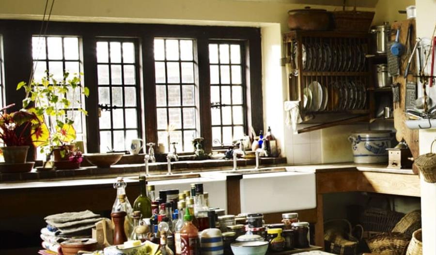 view of a vintage kitchen.