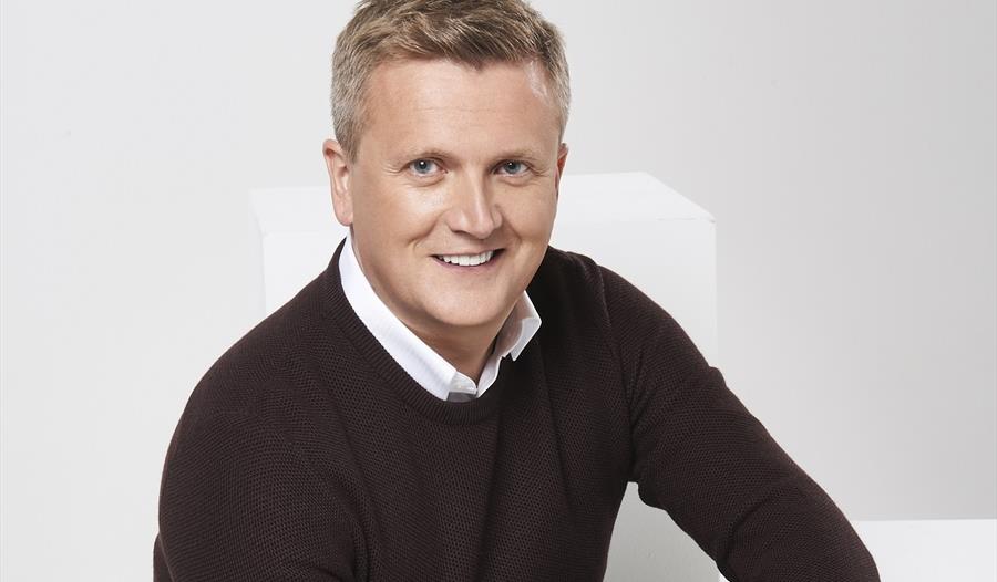 RJB - Aled Jones with choir & special guest mezzo soprano Danielle Thomas