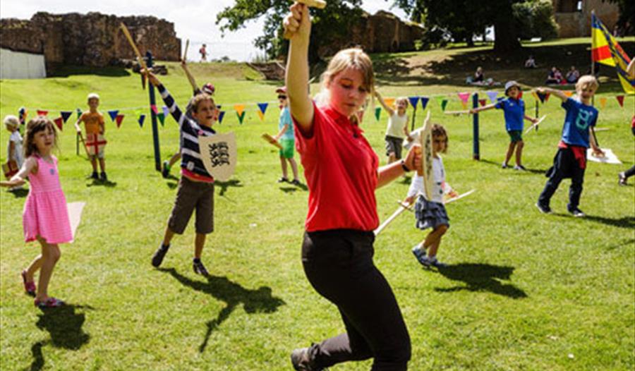 Hands On History: Battle Medieval Mayhem
